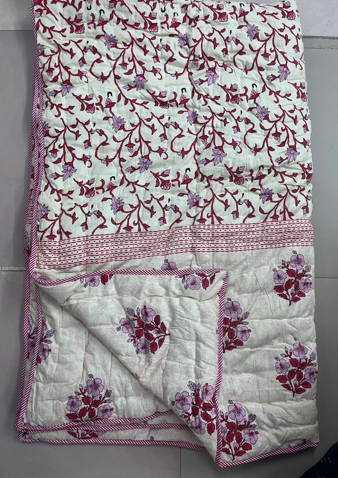 Premium Jaipuri Single Comforter / Razai – Pure Cotton, Floral Print, Lehriya Border (63x90 Inches)
