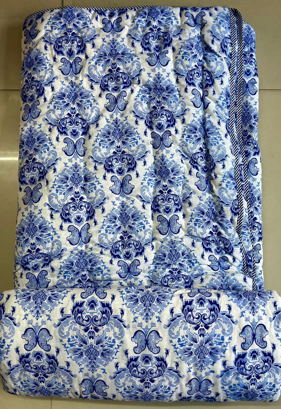 Premium Jaipuri Single Comforter / Razai – Pure Cotton, Floral Print, Lehriya Border (63x90 Inches)