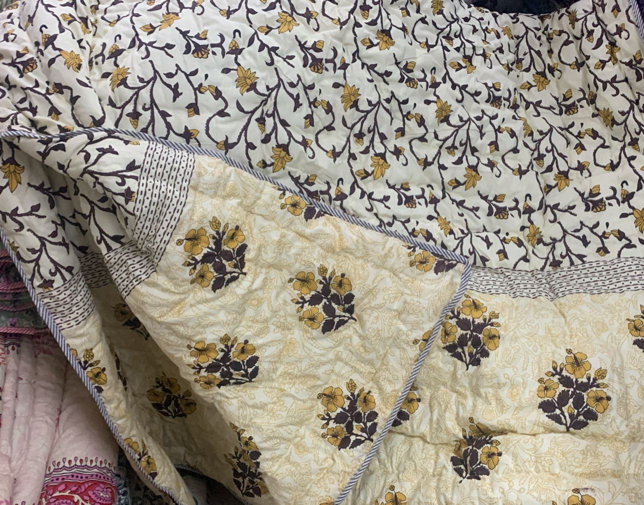 Premium Jaipuri Single Comforter / Razai – Pure Cotton, Floral Print, Lehriya Border (63x90 Inches)
